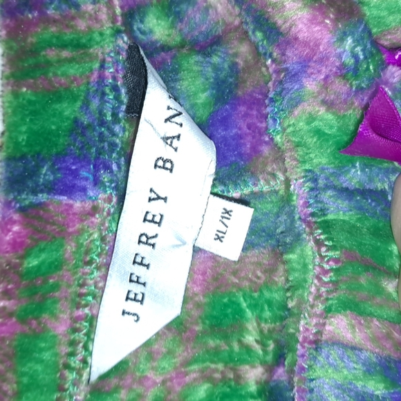 1109 Jeffery Banks Printed Plush Pajama Set - Picture 10 of 10